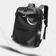 Load image into Gallery viewer, Vactora™  Vacuum Compression Travel BackPack
